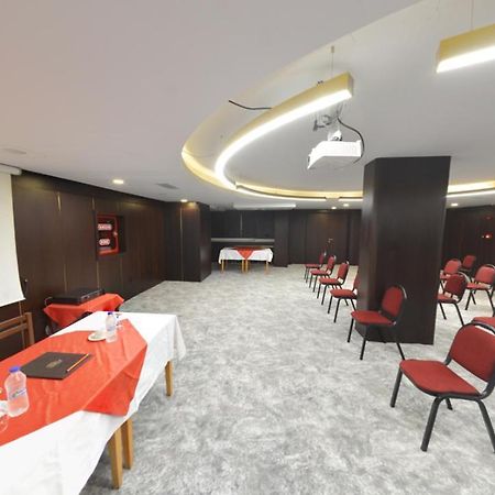 Ring Downtown Hotel Antalya Buitenkant foto